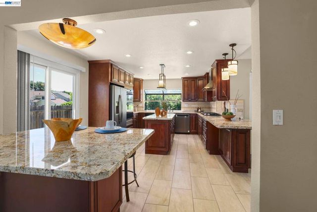791 Wellfleet Dr, Vallejo, CA 94591