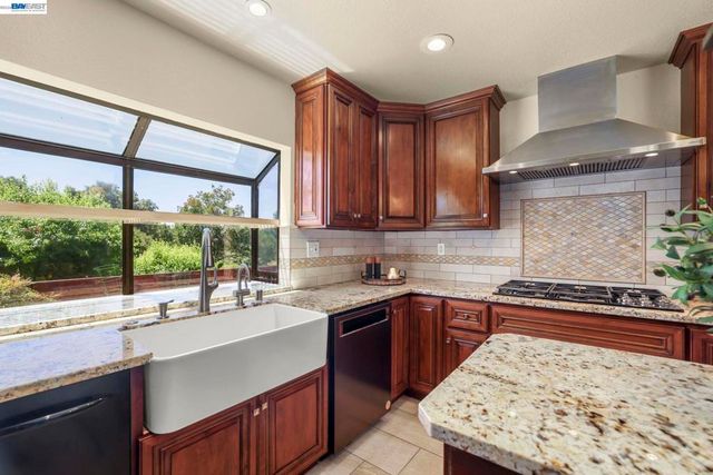 791 Wellfleet Dr, Vallejo, CA 94591