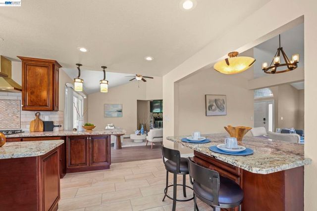 791 Wellfleet Dr, Vallejo, CA 94591