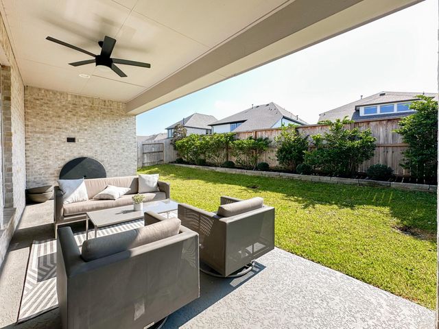 331 Texoma Plains Drive, Conroe, TX 77304