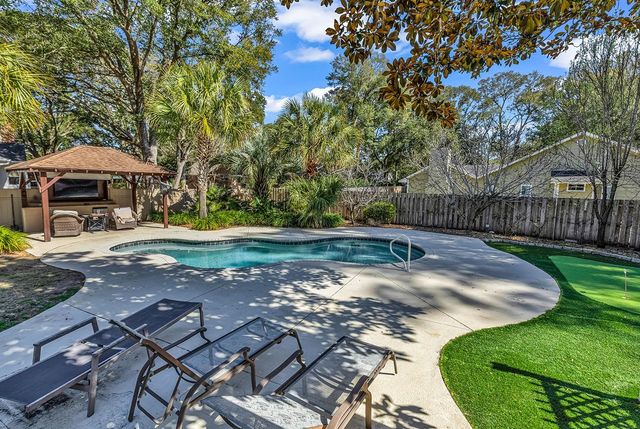 852 Riven Oak Dr., Murrells Inlet, SC 29576