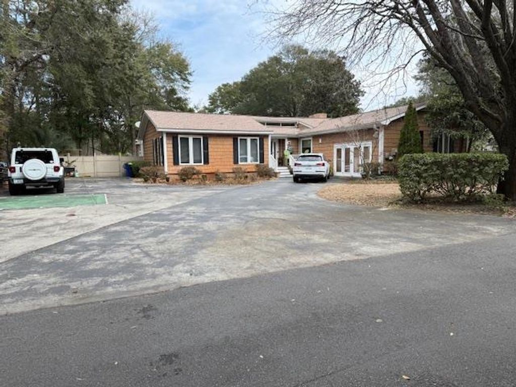 852 Riven Oak Dr., Murrells Inlet, SC 29576