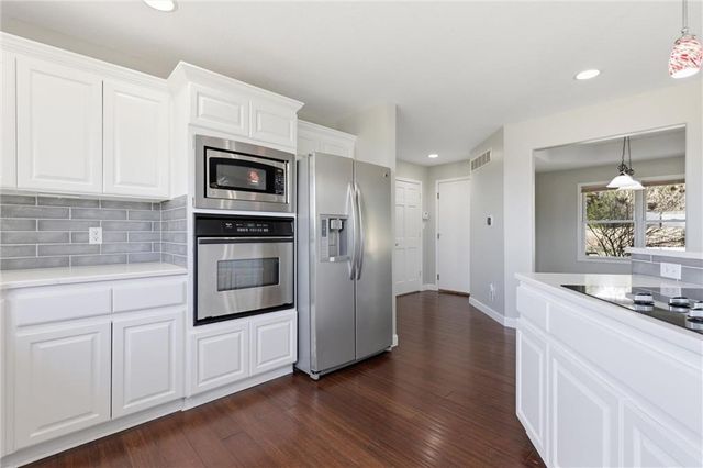 1902 E 300 Road, Lecompton, KS 66050