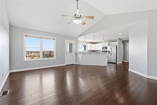 1902 E 300 Road, Lecompton, KS 66050