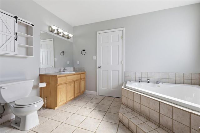 1902 E 300 Road, Lecompton, KS 66050