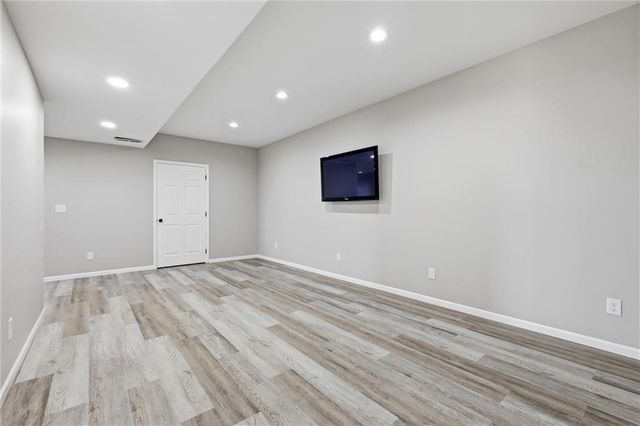 1902 E 300 Road, Lecompton, KS 66050