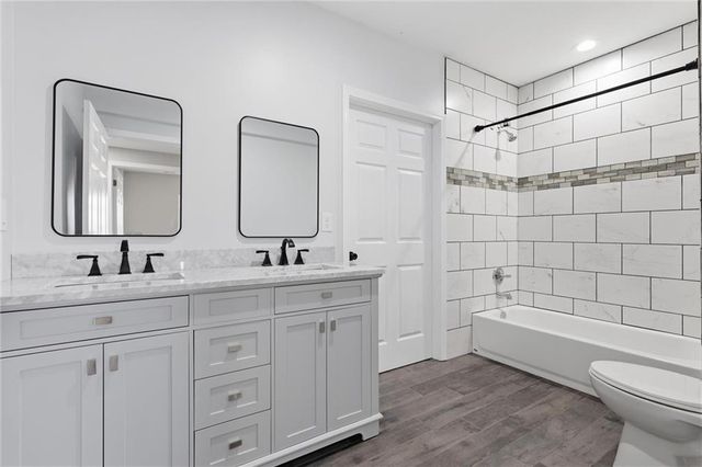 1902 E 300 Road, Lecompton, KS 66050