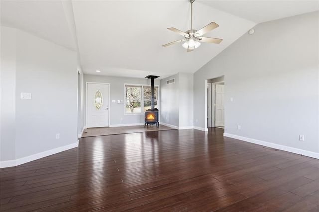 1902 E 300 Road, Lecompton, KS 66050