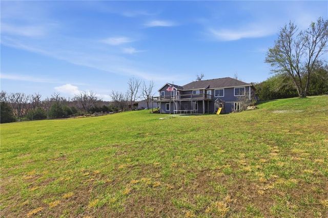 1902 E 300 Road, Lecompton, KS 66050