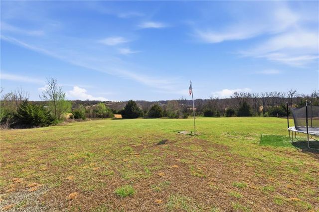 1902 E 300 Road, Lecompton, KS 66050