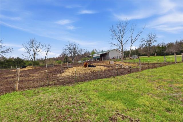 1902 E 300 Road, Lecompton, KS 66050