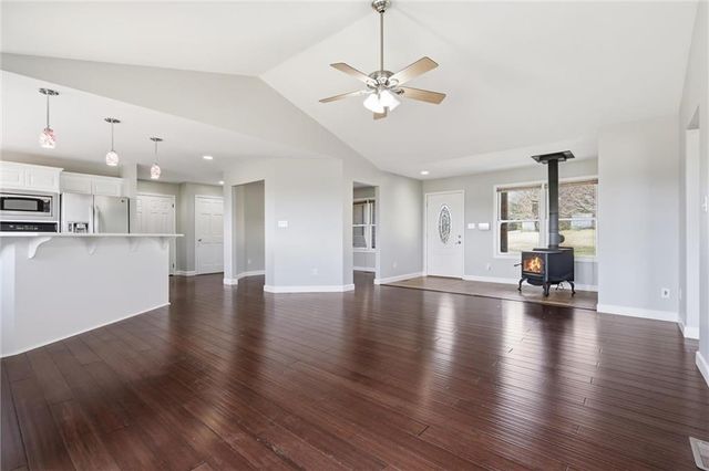 1902 E 300 Road, Lecompton, KS 66050