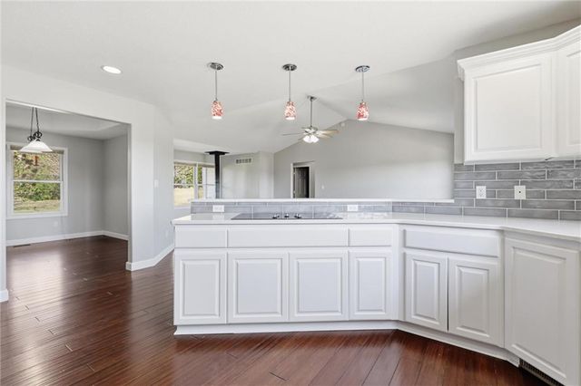 1902 E 300 Road, Lecompton, KS 66050