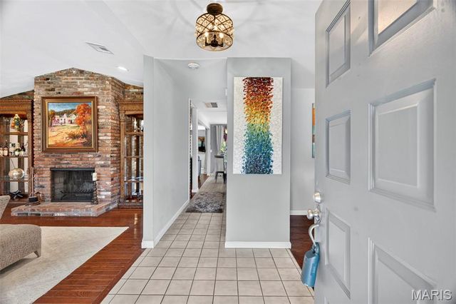 1504 Papillon Drive, St Louis, MO 63146