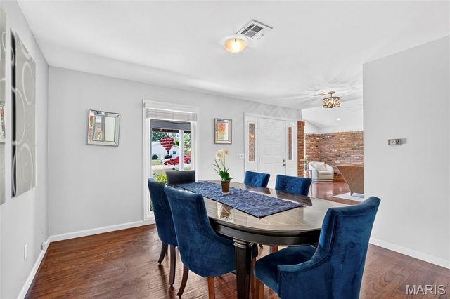 1504 Papillon Drive, St Louis, MO 63146