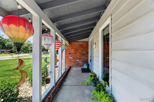1504 Papillon Drive, St Louis, MO 63146