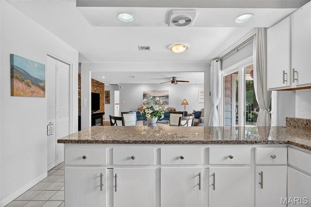 1504 Papillon Drive, St Louis, MO 63146