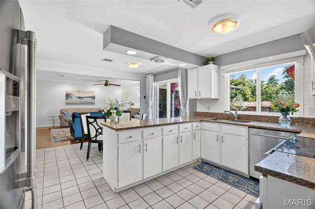 1504 Papillon Drive, St Louis, MO 63146