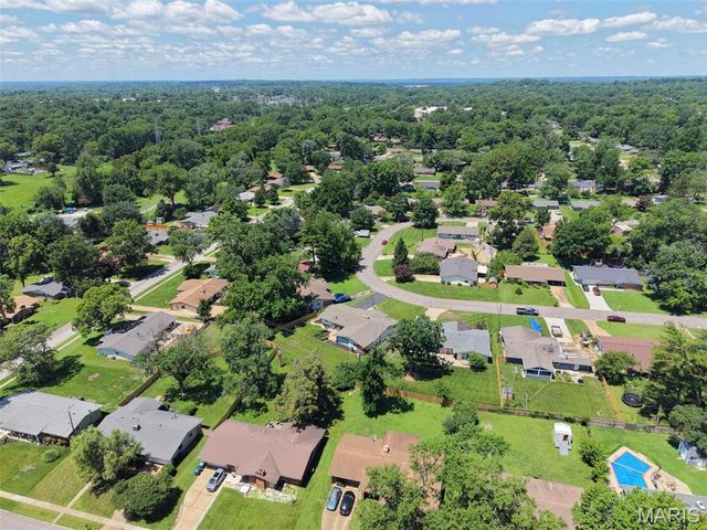 1504 Papillon Drive, St Louis, MO 63146