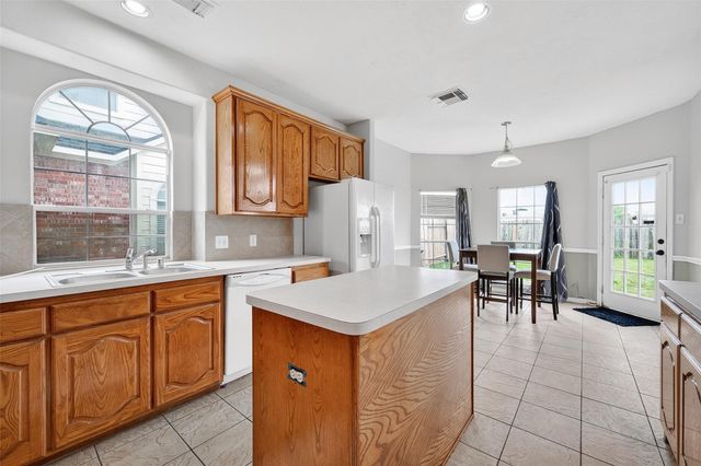 16615 Barrett Post Lane, Houston, TX 77095