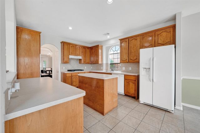 16615 Barrett Post Lane, Houston, TX 77095