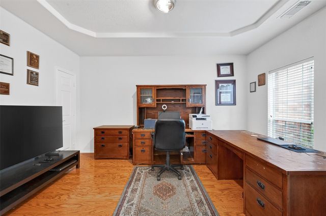 16615 Barrett Post Lane, Houston, TX 77095