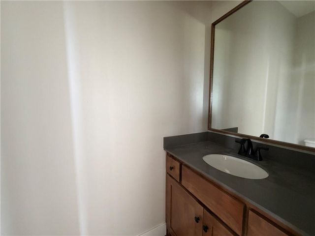 16871 W 164th Terrace, Olathe, KS 66062