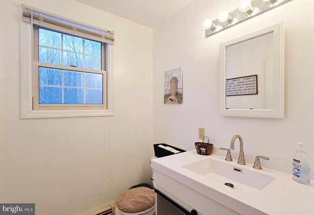 33 TEABERRY RIDGE RD, Lonaconing, MD 21539