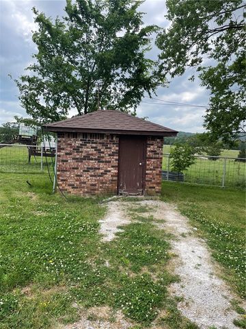 775 County Road 219, Berryville, AR 72616