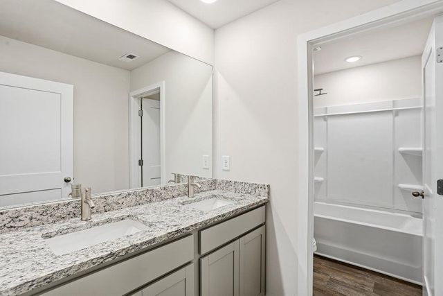 1555 SUNGROWN Way, Mcdonough, GA 30253