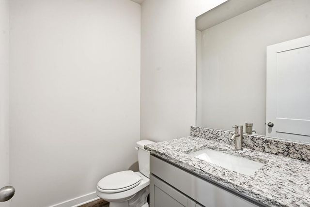 1555 SUNGROWN Way, Mcdonough, GA 30253