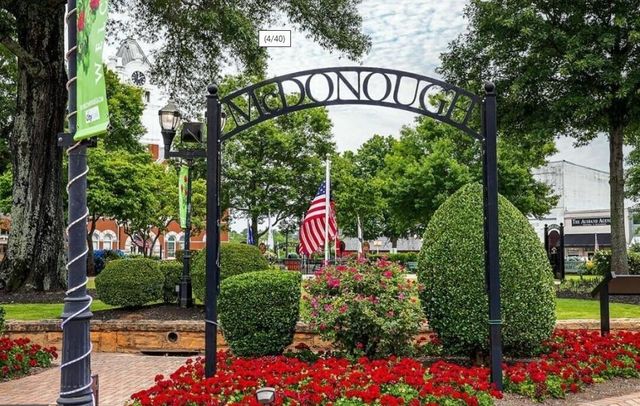 1555 SUNGROWN Way, Mcdonough, GA 30253