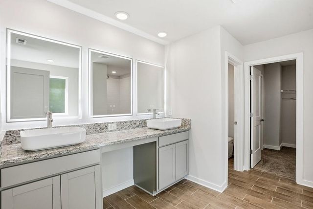 1555 SUNGROWN Way, Mcdonough, GA 30253