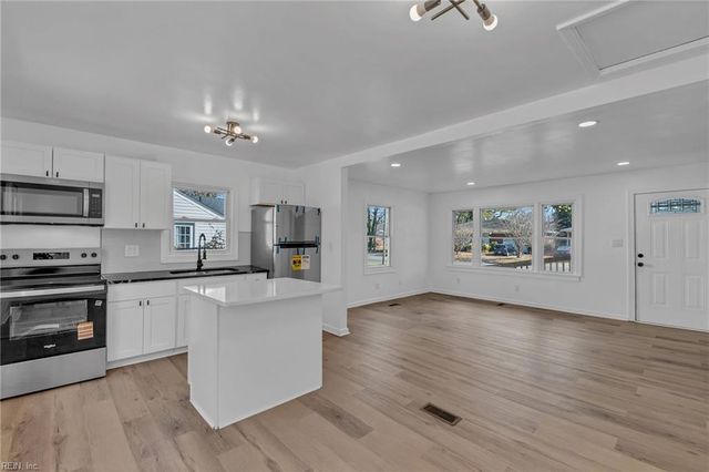 2200 Deep Creek BLVD, Portsmouth, VA 23704