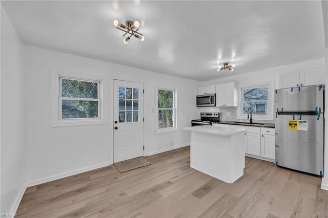 2200 Deep Creek BLVD, Portsmouth, VA 23704