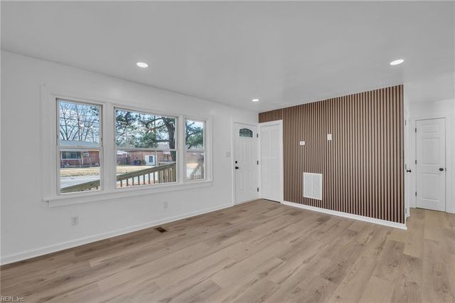 2200 Deep Creek BLVD, Portsmouth, VA 23704