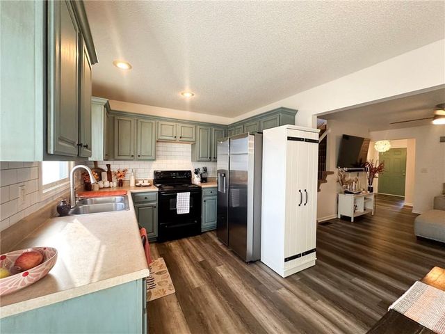 13011 EVERETT Court, Kansas City, KS 66109