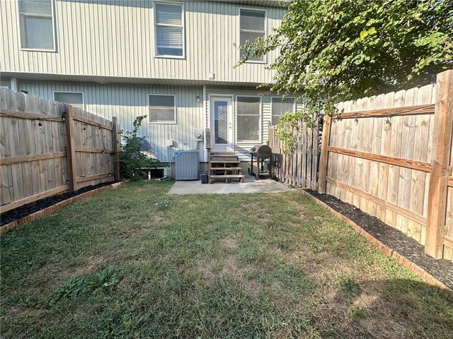 13011 EVERETT Court, Kansas City, KS 66109