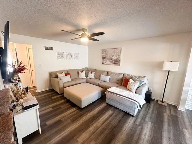 13011 EVERETT Court, Kansas City, KS 66109