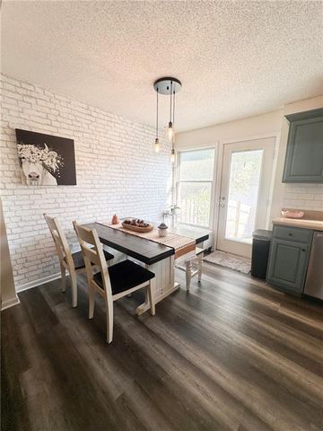 13011 EVERETT Court, Kansas City, KS 66109