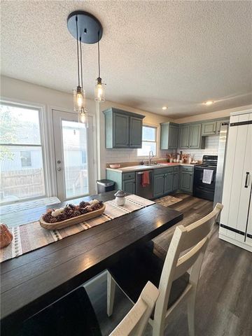 13011 EVERETT Court, Kansas City, KS 66109