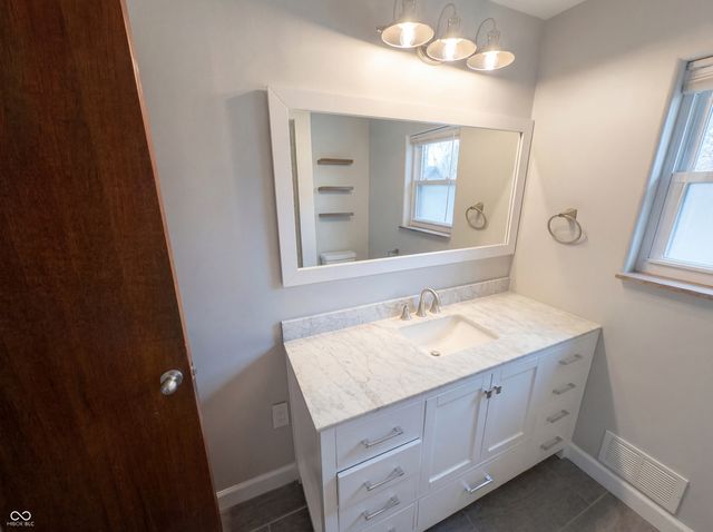 10209 Broadway Street, Indianapolis, IN 46280