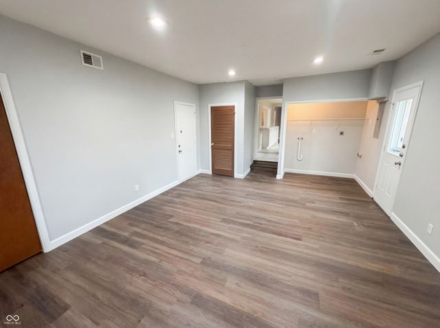 10209 Broadway Street, Indianapolis, IN 46280