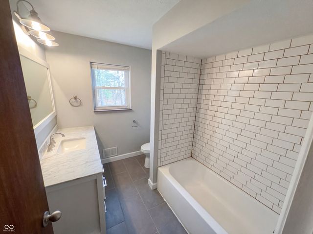 10209 Broadway Street, Indianapolis, IN 46280