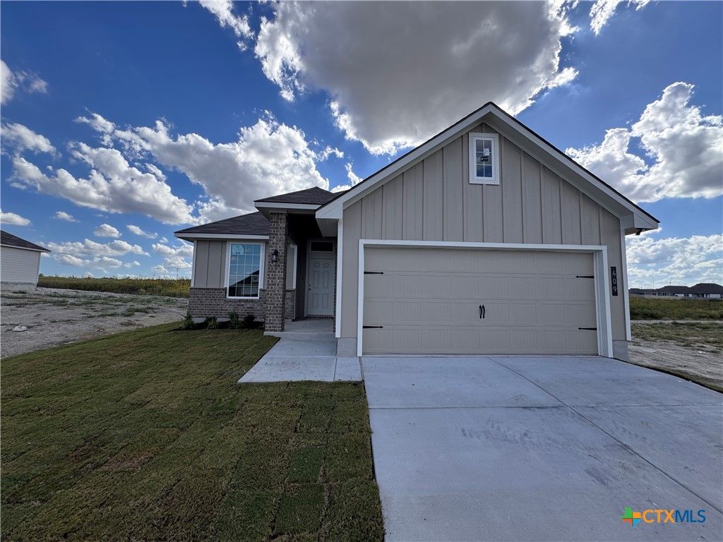 409 University Avenue, Troy, TX 76579