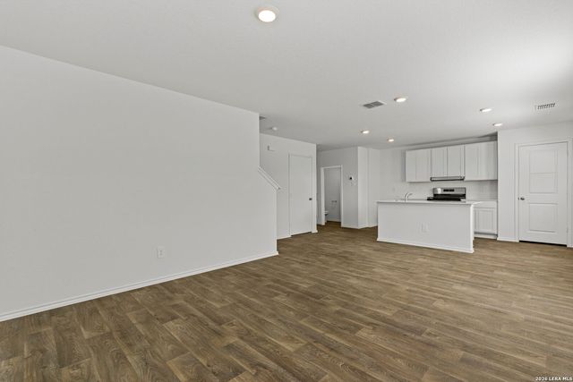 14727 Armstrong Fld, San Antonio, TX 78245