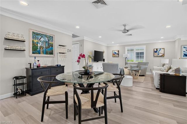 18 Rivard RD 9, Naples, FL 34112