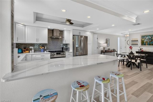 18 Rivard RD 9, Naples, FL 34112