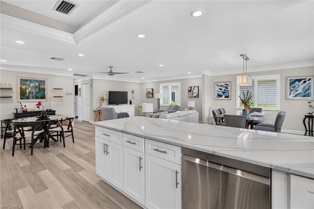 18 Rivard RD 9, Naples, FL 34112