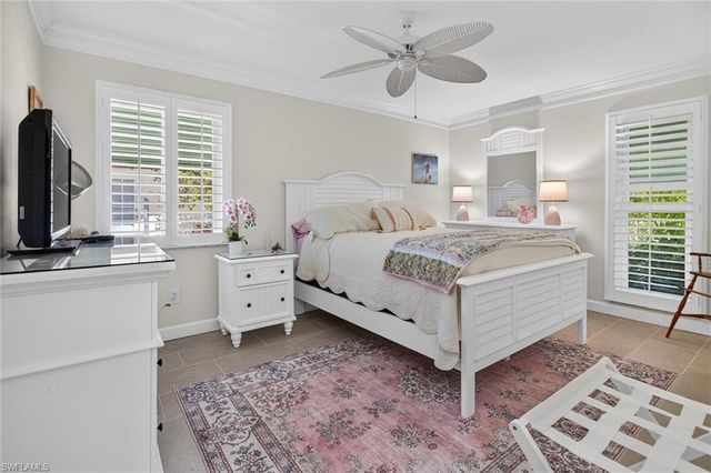 18 Rivard RD 9, Naples, FL 34112